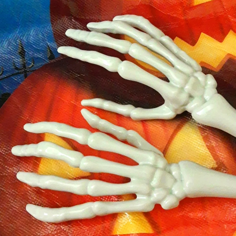 Skeleton Arms & Hands Halloween Party Serving Tongs Food Table Décor One Pair